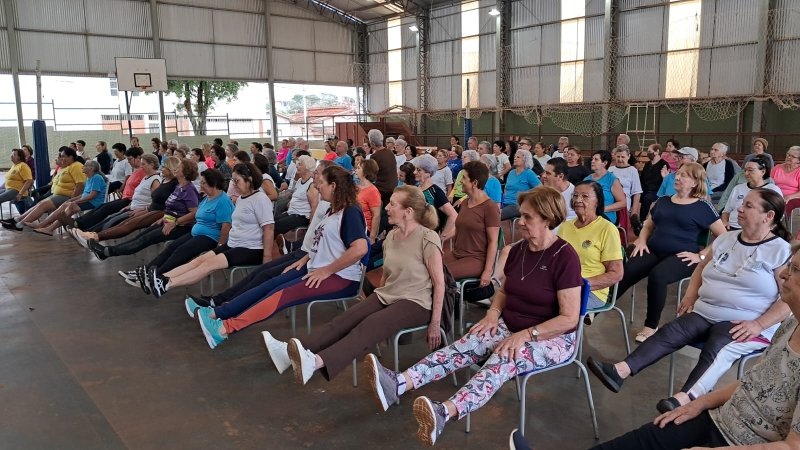 “Envelhecer é supimpa” reúne movimento, música e emoção no CCI
