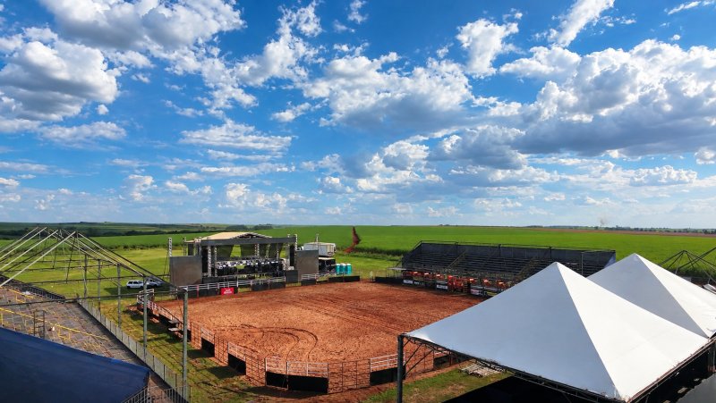 Feriado prolongado: Cruz das Posses Rodeio Fest é excelente opção de entretenimento para quem tem paixão pelo universo sertanejo